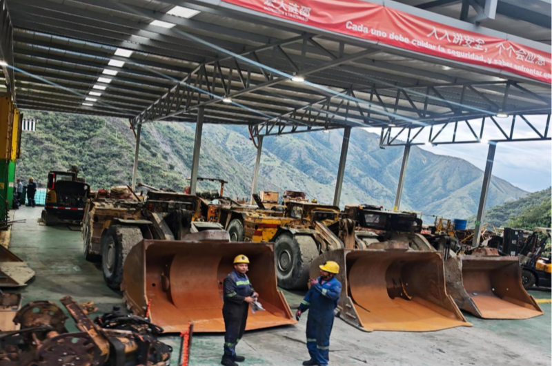 Chargeuses et camions Colombie