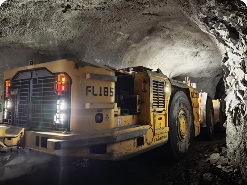 LHD souterrain &agrave; moteur diesel FAMBITION travaillant dans le Hebei en Chine